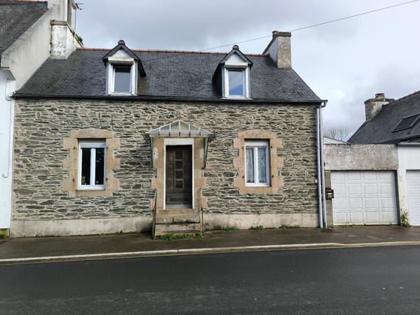 MAISON EN PIERRE A RENOVER