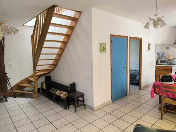 MAISON EN PIERRE A RENOVER