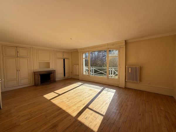 Maison avec vue exceptionnelle en centre Loches