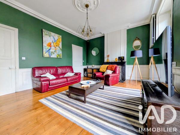 Maison à vendre 11 pièces 220 m² Fougères
