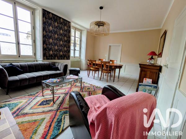 Maison à vendre 11 pièces 220 m² Fougères