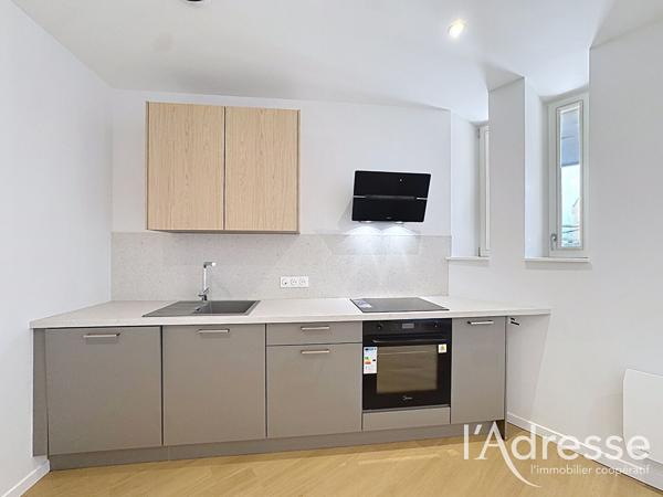 QUARTIER ST THERESE - RÉSIDENCE 1903 - SUPERBE 2 PIÈCES DE 41,70 M²