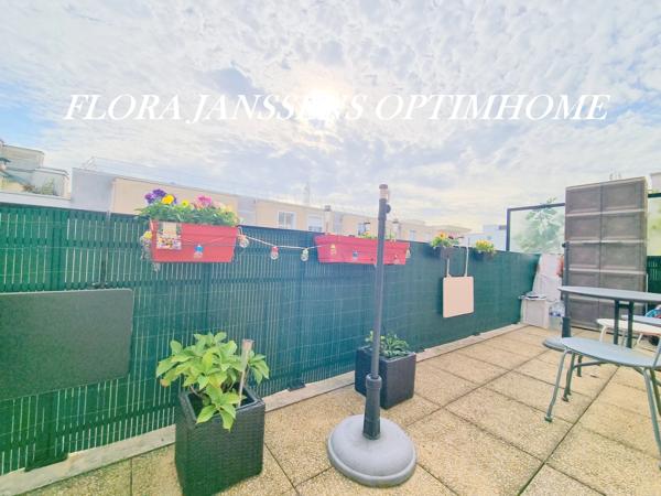 Appartement avec terrasse en duplex au calme, parking