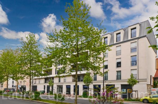 ANTONY LIMITE BOURG-LA-REINE - 4 MIN RER PARC DE SCEAUX - IMMEUBLE 2022 - 4 PIECES - 94,51 M² CARREZ - DERNIER ETAGE - ASCENSEUR - TERRASSE - 2 PARKING COTE A COTE - CAVE