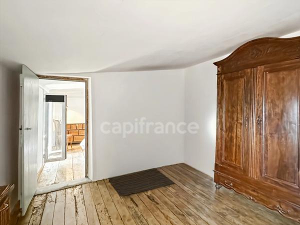 Pyrénées Orientales (66) - Maison de village - 3/4 chambres - Cuisine équipée – Climatisation - Terrasse, garage et cave - Vue sur le Canigou