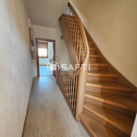 très joli immeuble 3 appts F2