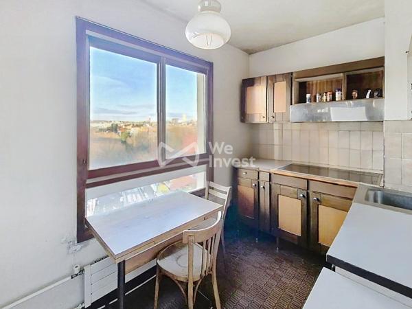 Dernier étage – Appartement familial 93 m² avec terrasse, parking et fort potentiel à deux pas du RER A