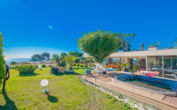 Appartement à vendre    4 pièces • 125 m2 Nice