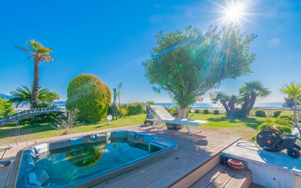 Appartement à vendre    4 pièces • 125 m2 Nice