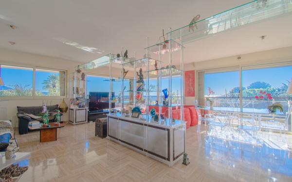 Appartement à vendre    4 pièces • 125 m2 Nice