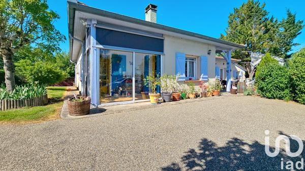 Maison traditionnelle 8 pièces de 176 m² à Lafrançaise (82130)