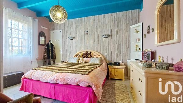 Maison traditionnelle 8 pièces de 176 m² à Lafrançaise (82130)