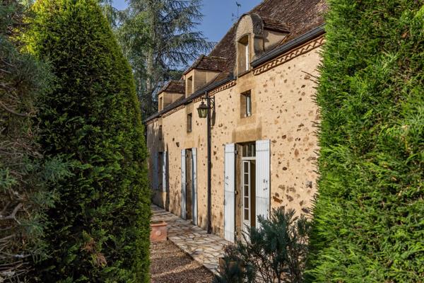 Vente Maison de luxe Le Bugue 8 Pièces 246 m²