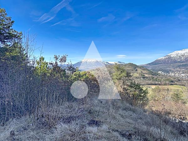 Terrain 761 m2