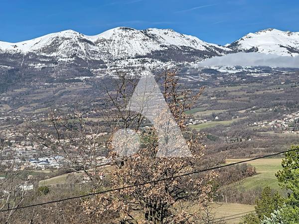 Terrain 761 m2