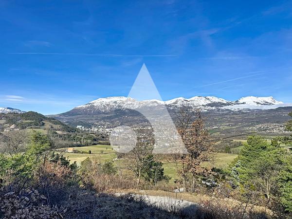 Terrain 761 m2