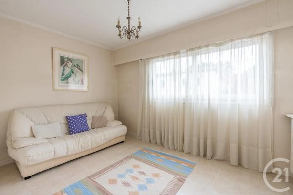 Maison à vendre  6 pièces - 149,87 m 2   ST MAUR DES FOSSES  - 94