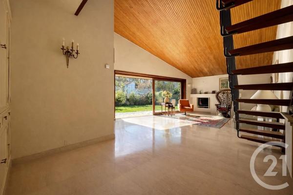 Maison à vendre  6 pièces - 149,87 m 2   ST MAUR DES FOSSES  - 94