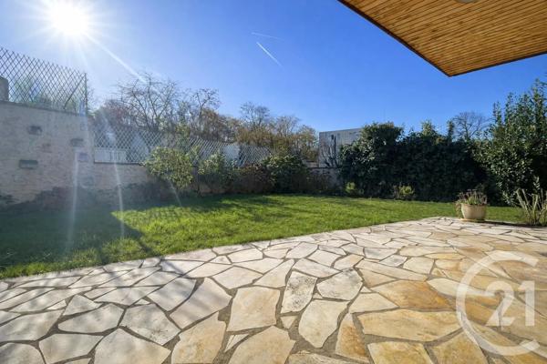 Maison à vendre  6 pièces - 149,87 m 2   ST MAUR DES FOSSES  - 94