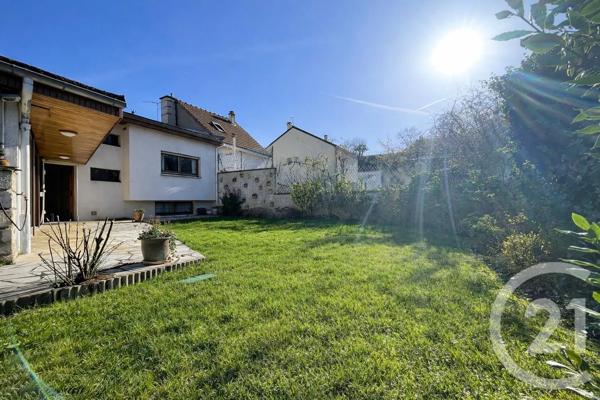 Maison à vendre  6 pièces - 149,87 m 2   ST MAUR DES FOSSES  - 94