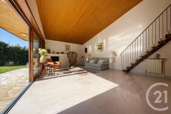 Maison à vendre  6 pièces - 149,87 m 2   ST MAUR DES FOSSES  - 94