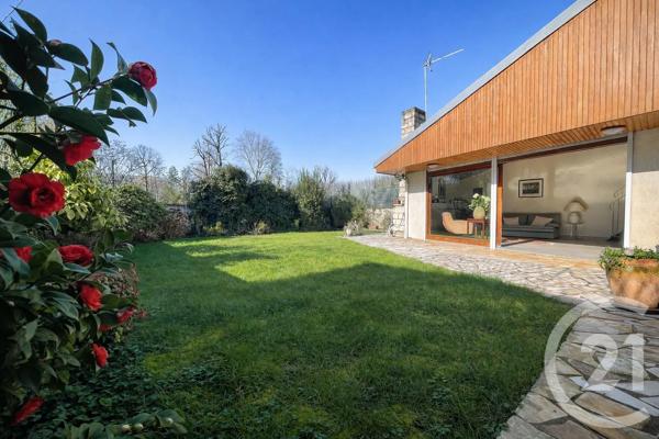 Maison à vendre  6 pièces - 149,87 m 2   ST MAUR DES FOSSES  - 94
