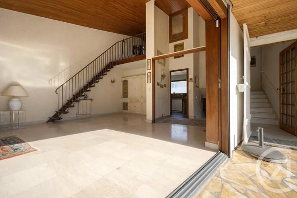 Maison à vendre  6 pièces - 149,87 m 2   ST MAUR DES FOSSES  - 94