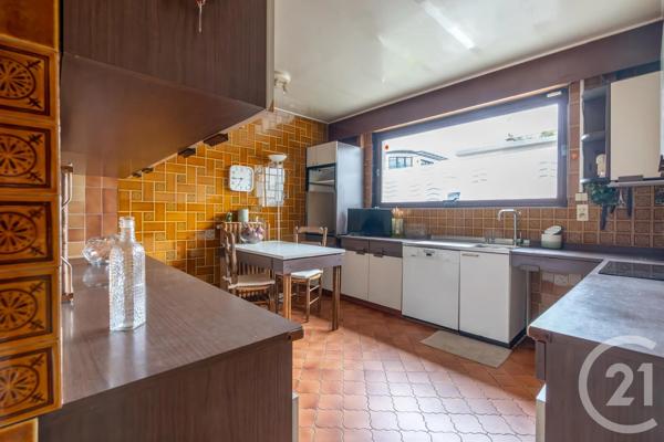 Maison à vendre  6 pièces - 149,87 m 2   ST MAUR DES FOSSES  - 94