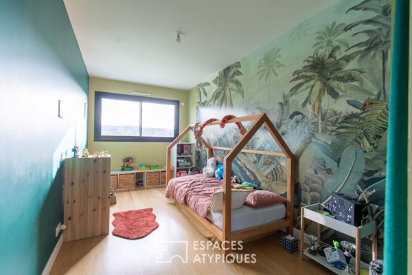 Maison d’architecte : Haute Performance Environnementale avec vaste jardin et vue dégagée