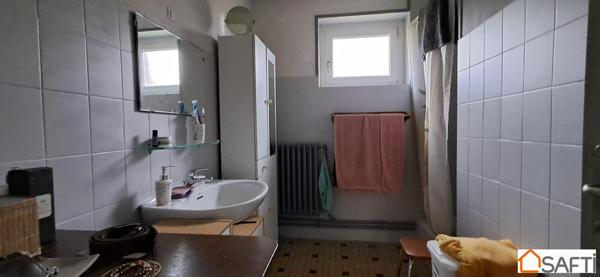 Maison de campagne en pierre 9 pièces double garag