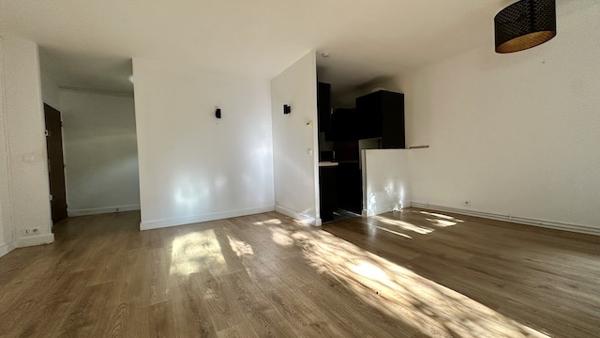 Appartement
         3 pièces
        - 66 m² 341 000 € *