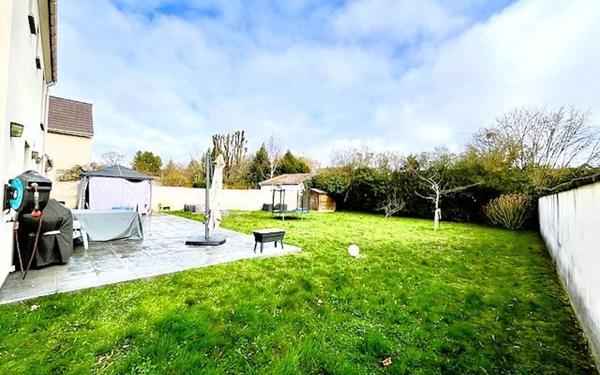 Maison à vendre    5 pièces • 117,64 m2 Bailly-Romainvilliers