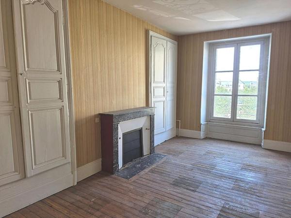 IMMEUBLE DE RAPPORT À FORT POTENTIEL - hypercentre de NOGENT-LE-ROTROU