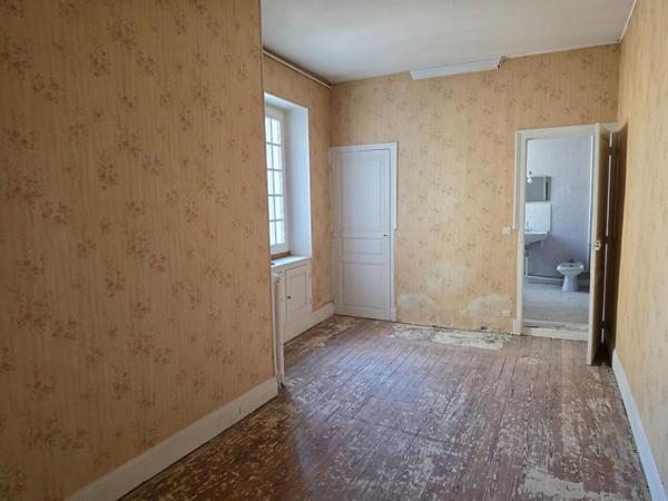 IMMEUBLE DE RAPPORT À FORT POTENTIEL - hypercentre de NOGENT-LE-ROTROU
