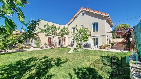 Magnifique Villa familiale ou deux logements possibles Secteur 12ème Beaumont– Piscine – Jardin – Garage