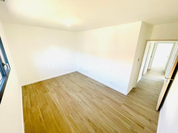 Villa T4 plain pied de 110m2 habitables + 15m2 de garage sur un terrain de 1381m2