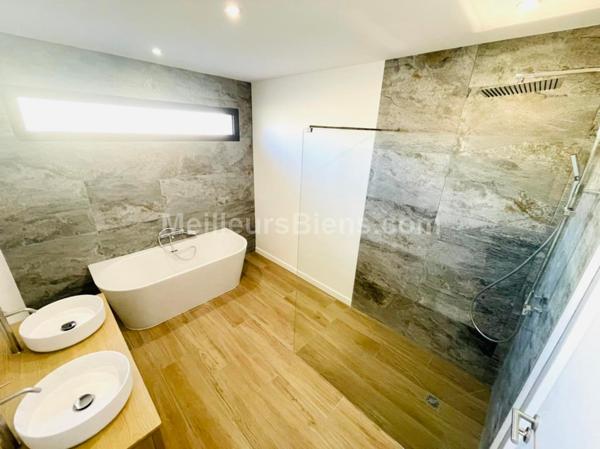 Villa T4 plain pied de 110m2 habitables + 15m2 de garage sur un terrain de 1381m2