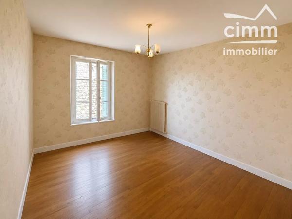 Ensemble immobilier de caractère avec 325 m² exploitables sur un terrain de 1 000 m².