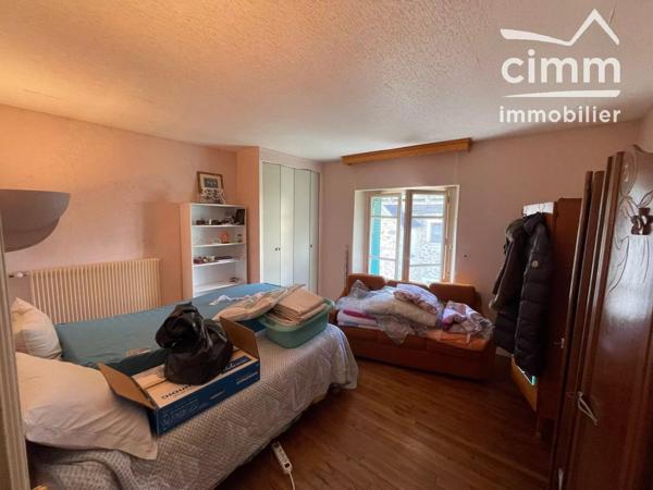Ensemble immobilier de caractère avec 325 m² exploitables sur un terrain de 1 000 m².