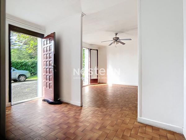 GLEIZE - maison de 143m2 - 6 chambres - jardin - garage - proche du centre de Villefranche - à rénover