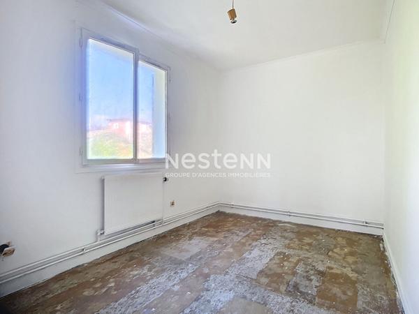 GLEIZE - maison de 143m2 - 6 chambres - jardin - garage - proche du centre de Villefranche - à rénover