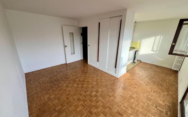 Appartement à vendre    1 pièce • 25,71 m2 Le Bourget