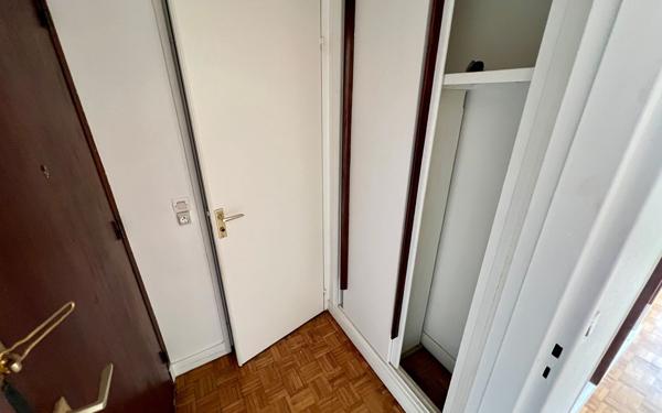 Appartement à vendre    1 pièce • 25,71 m2 Le Bourget