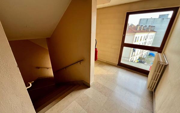 Appartement à vendre    1 pièce • 25,71 m2 Le Bourget