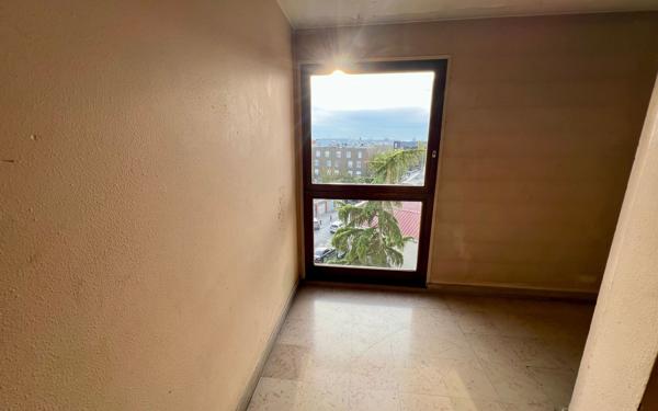 Appartement à vendre    1 pièce • 25,71 m2 Le Bourget