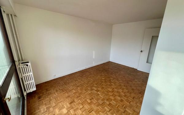 Appartement à vendre    1 pièce • 25,71 m2 Le Bourget