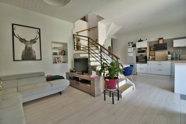 Maison à vendre    3 pièces • 79 m2 Romans-sur-Isère