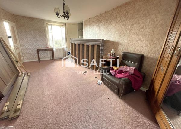 Jolie maison ancienne avec garage, cadre de rêve!