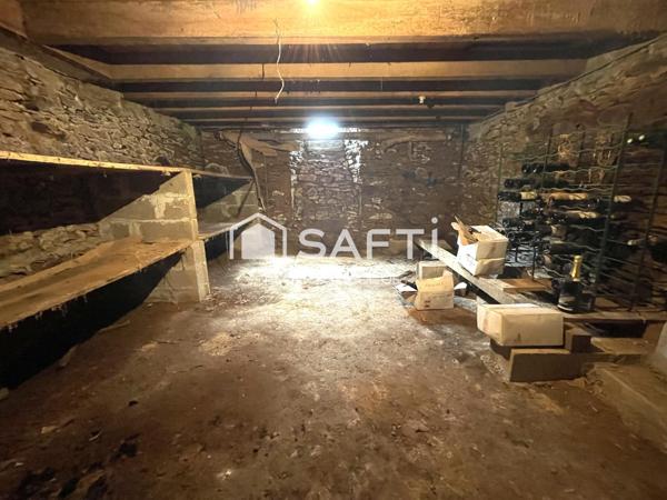 Jolie maison ancienne avec garage, cadre de rêve!