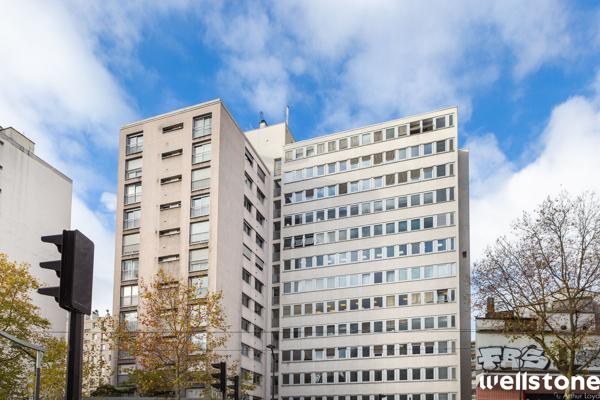 Bureaux à louer à PARIS 75020